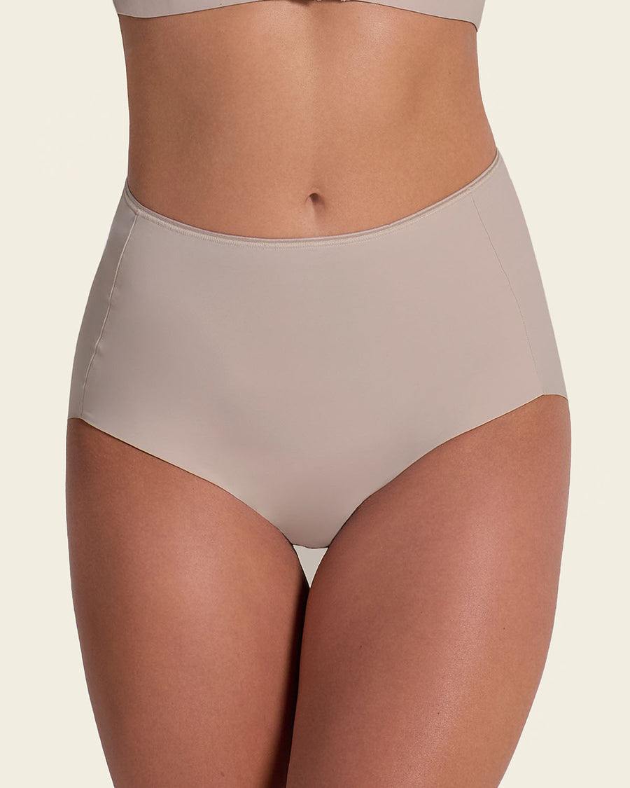 High-Waisted Seamless Shaper Panty Nude |Leonisa